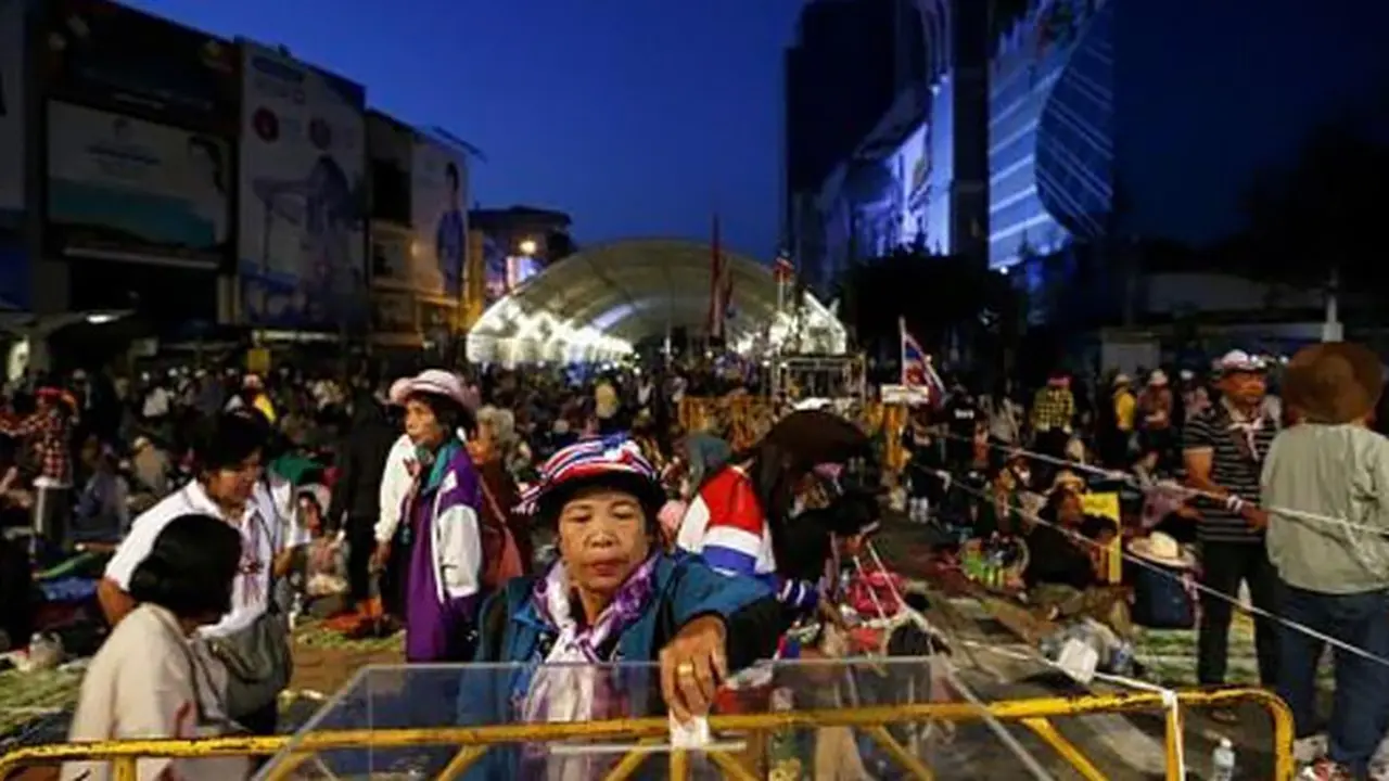 demo-thailand-140115b.jpg