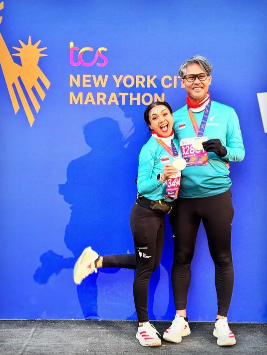 Nirina Zubir dan Ernest Cokelat. [Foto: Instagram/nirinazubir_]