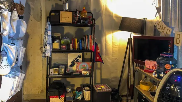 Dinamai Newspaper Room Ini 7 Potret Ruang Kerja Adinda Thomas di Rumah