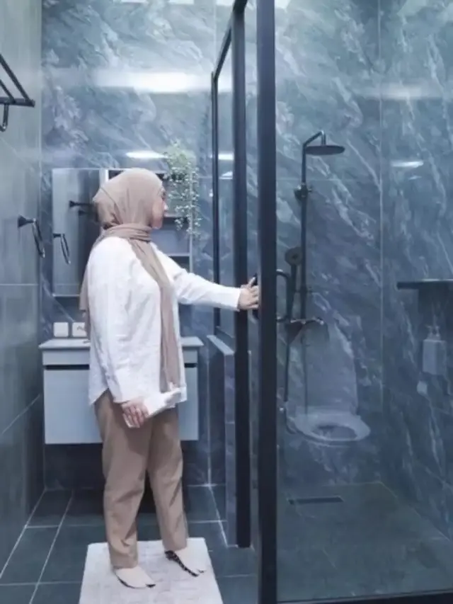 Potret Kamar Mandi Irish Bella Usai Direnovasi, Kini Nyaman dengan Desain yang Didominasi Granit