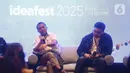 Chief Content Officer (CCO) Kapanlagi Youniverse (KLY), Wenseslaus Manggut (kiri) saat berbicara di salah satu sesi forum IdeaFest 2025 di Jakarta Internasional Convention Center (JICC), Minggu (2/11/2025). Hadir sebagai pembicara pada salah satu sesi forum di IdeaFest 2025, Chief Content Officer (CCO) Kapanlagi Youniverse (KLY), Wenseslaus Manggut, menyoroti fenomena divergensi media di tengah era digital yang kian kompleks. (Liputan6.com/Helmi Fithriansyah)