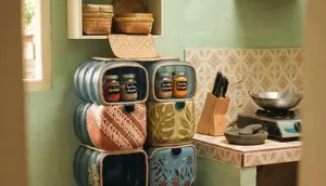 8 Inspirasi Rak Penyimpanan dari Galon Bekas untuk Dapur Mungil, Murah dan Hemat Ruang