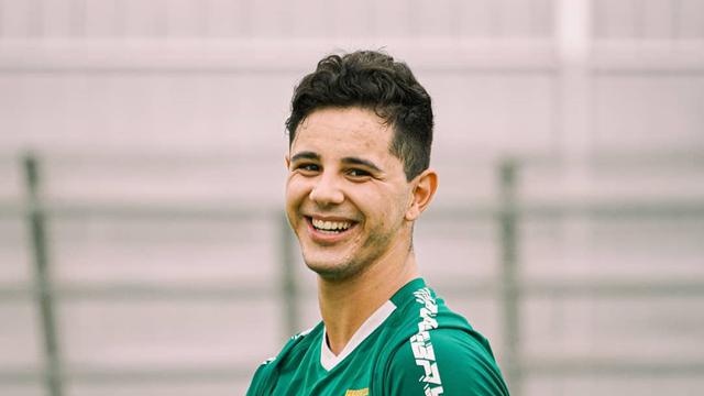 Aksi Bruno Moreira saat Latihan Bersama Persebaya Surabaya