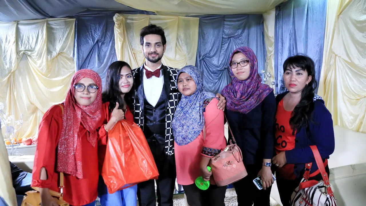 [Bintang] Ini Hadiah Fans untuk Pemain Ranveer dan Ishani, Shakti Arora
