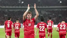 Ole Romeny berterima kasih kepada para fans yang bersorak usai gol penaltinya ke gawang Singapura dalam laga Grup A FIFA ASEAN Cup 2026 di Stadion Utama Gelora Bung Karno, Jakarta, Jumat (25/9/2026). (KLY/Budy Santoso)