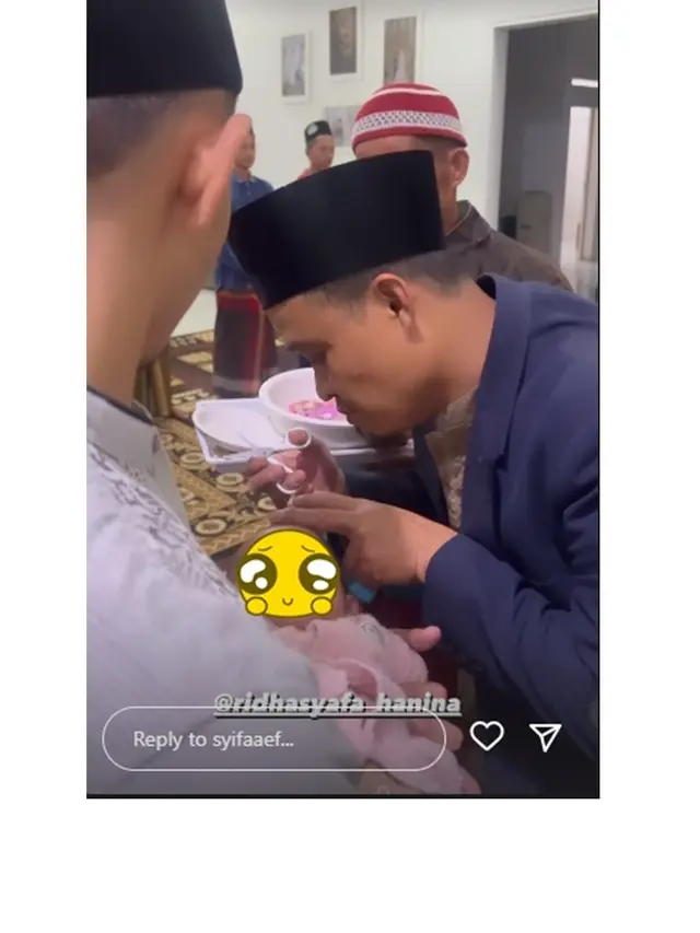 6 Momen Aqiqah Anak Pertama Ridho 2R dan Syifa, Digelar Sederhana
