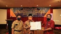 Wali Kota Tarakan dr. H. Khairul, M. Kes., menghadiri acara silaturahmi dan penandatanganan berita acara serah terima bantuan keuangan dan bimbingan teknis administrasi keuangan bagi pengurus partai politik yang berlangsung di Meeting Room Hotel Galaxy, Selasa (28/9/2021).