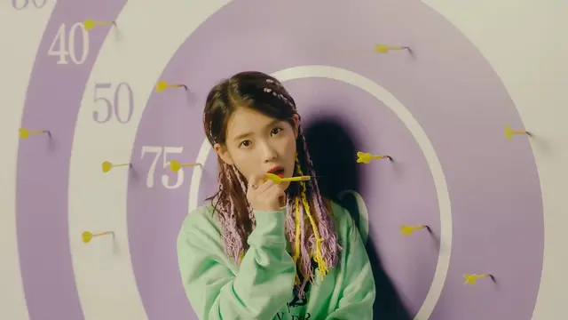 IU