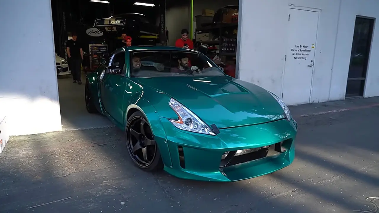Modifikasi Nissan 350Z Pakai Motor Listrik Tesla