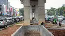 Suasana proyek pembangunan kolam olakan air di Kelapa Gading, Jakarta, Minggu (31/1/2021). Pemprov DKI Jakarta melalui Dinas Sumber Daya Air terus melakukan upaya untuk mengendalikan dampak musim hujan, salah satunya dengan membuat kolam olakan air secara bertahap. (Liputan6.com/Faizal Fanani)
