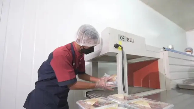 Perjalanan di Balik Makanan yang Tersaji di Kereta Api