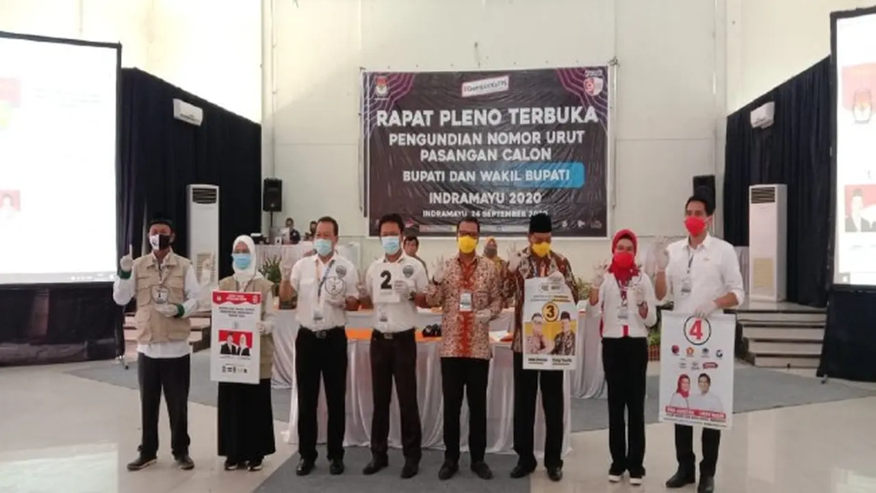 Paslon Pilkada Indramayu Deklarasi Damai dan Tanda Tangan Paslon Pilkada Indramayu Deklarasi Damai dan Tanda Tangan Fakta Integritas Covid-19 Usai Dapat Nomor Undian Fakta Integritas Covid-19 Usai Dapat Nomor Undian
