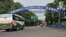 Suasana di Terminal Kampung Rambutan, Jakarta Timur, Rabu (14/6). Puncak arus mudik lebaran 2017 diprediksi akan terjadi pada 23-24 Juni mendatang. (Liputan6.com/Yoppy Renato)