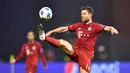 Kontrak Xabi Alonso juga akan berakhir pada Desember 2015. Mantan gelandang Liverpool itu sendiri sudah dipersilahkan untuk meninggalkan Bayern Munchen. (AFP/Andrej Isakovic)