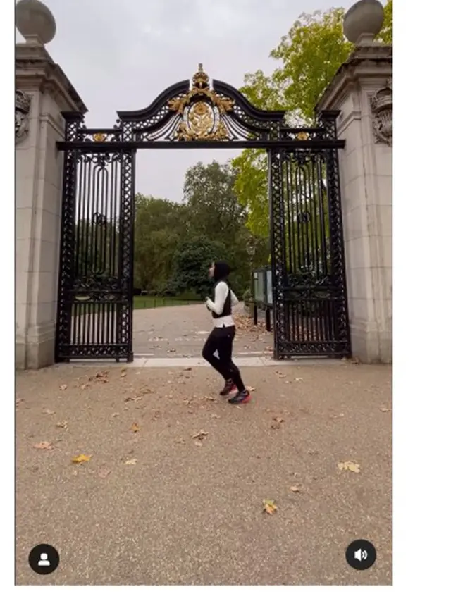 7 Potret Alya Rohali Antar Anak Kuliah di London, Sempatkan Ikut Maraton