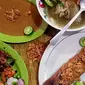 Sate Bebek, Sate Bandeng, dan Sop Bebek Cindelaras menjadi makanan utama yang paling diminati (Liputan6.com/Putri Anastasia Bangalino Suryana)