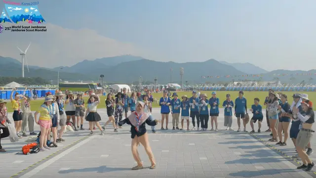 Viral, Peserta Asal Indonesia Curi Perhatian saat Ikut Dance K-Pop di Jambore Dunia