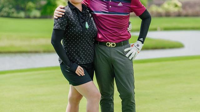 7 Momen Andhika Pratama dan Ussy Sulistiawaty yang Kini Hobi Main Golf