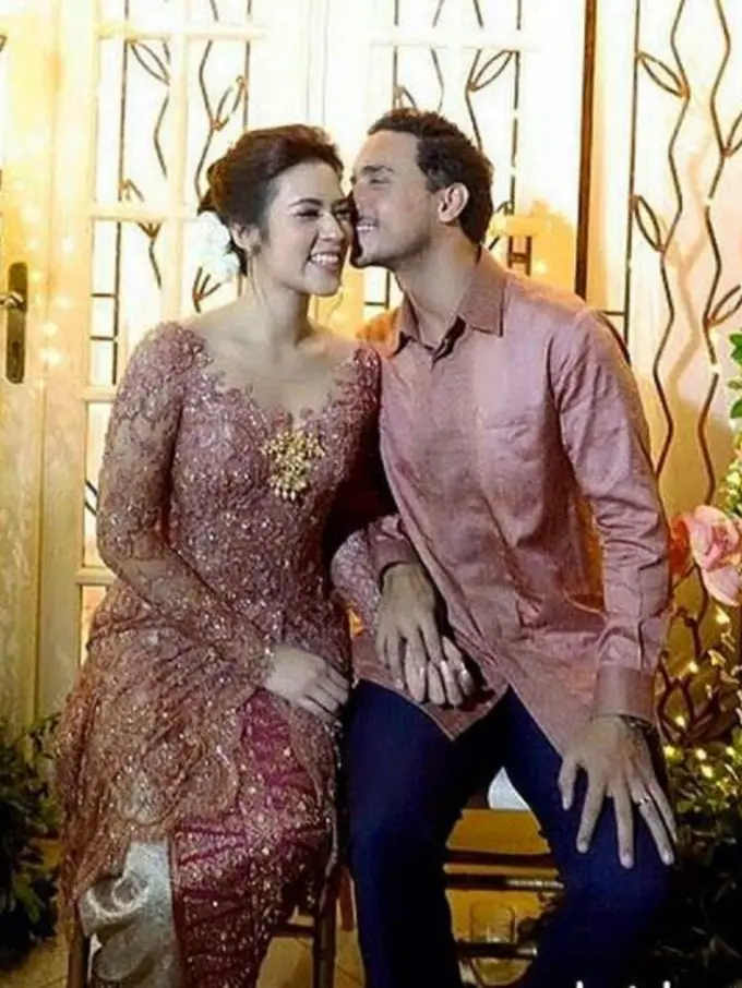 [Bintang] Raisa dan Hamish Daud
