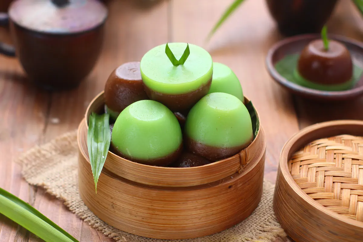 kue lumpang pandan coklat