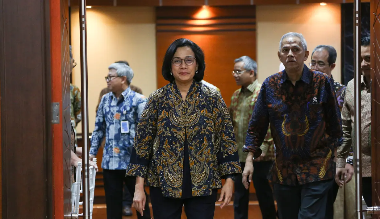 Menteri Keuangan Sri Mulyani menjelaskan bahwa surplus terjadi karena percepatan realisasi pendapatan negara yang melampaui kecepatan belanja negara. (merdeka.com/Arie Basuki)