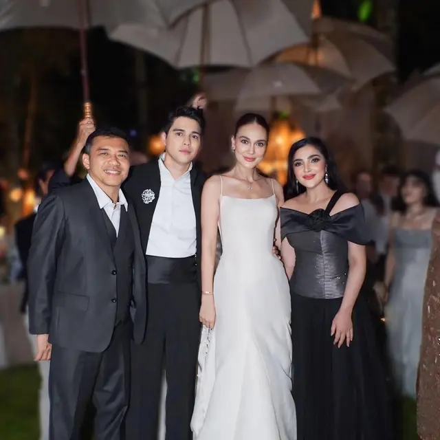 Para Artis dan Seleb yang Nyempetin Foto Bareng Sama Luna Maxim/Ig @ashanty_ash