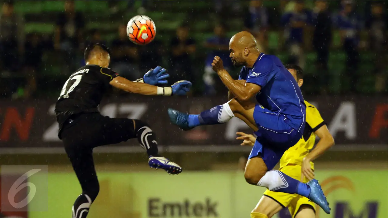 Persib vs Mitra Kukar