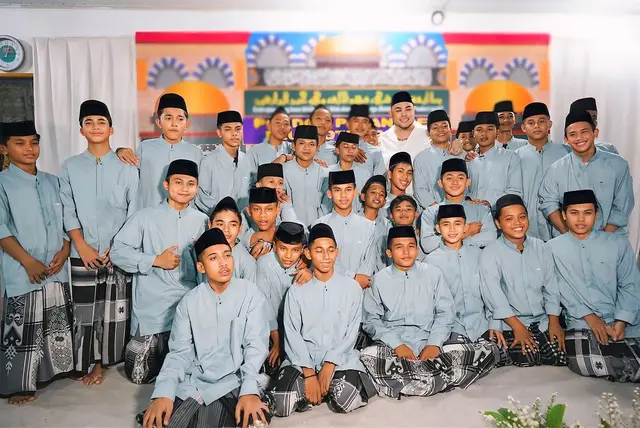 Berharap jadi ladang pahala, 8 potret Ivan Gunawan resmikan Pondok Pesantren Tahfidz di Depok