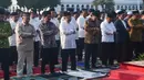 Wakil Presiden ke-10 dan ke-12 Jusuf Kalla (JK)  mengikuti Shalat Istisqa di halaman Mesjid Al Azhar, Jakarta, Selasa, 1 September 2026. (KLY/ Arie Basuki).