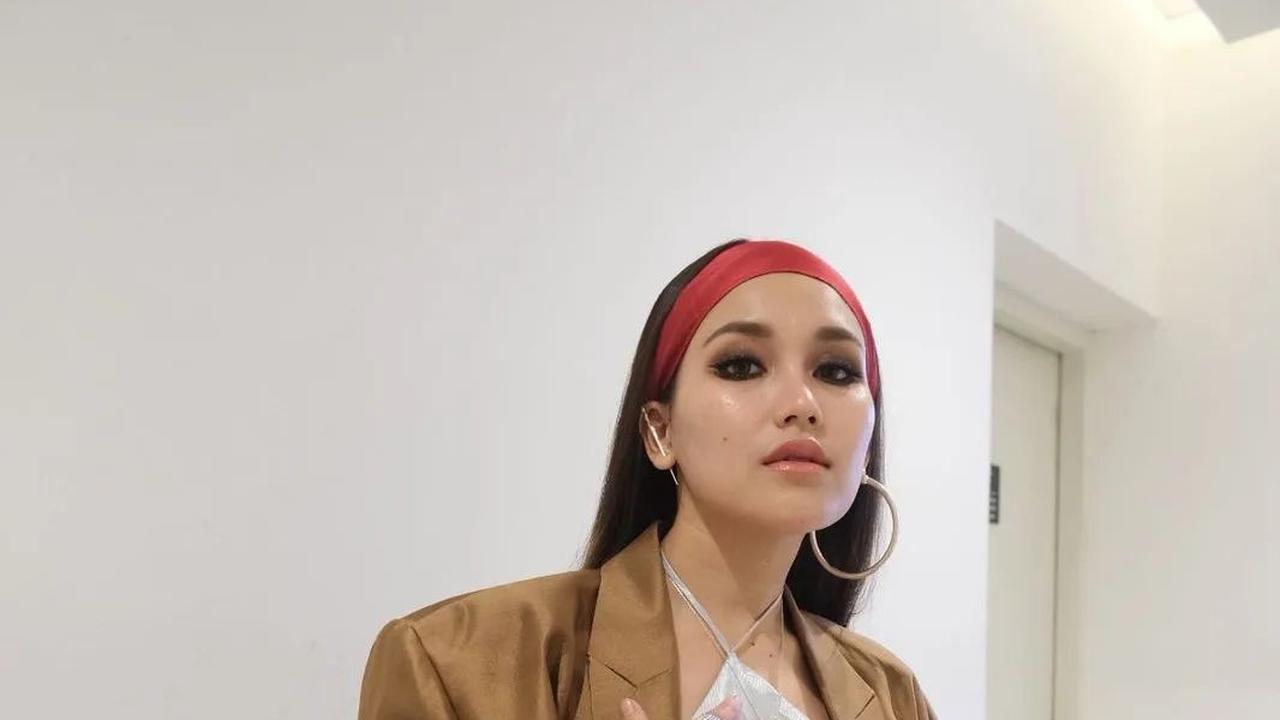 7 Potret Ayu Ting Ting Disebut Bak Idol K-Pop Ini Jadi Sorotan