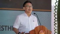 Menteri Kesehatan RI Budi Gunadi Sadikin secara resmi meletakkan batu pertama tanda dimulainya pembangunan Gedung Aesthetic Center, RSUP Sanglah, Denpasar, Bali pada Jumat, 8 Juli 2022. (Dok Kementerian Kesehatan RI)