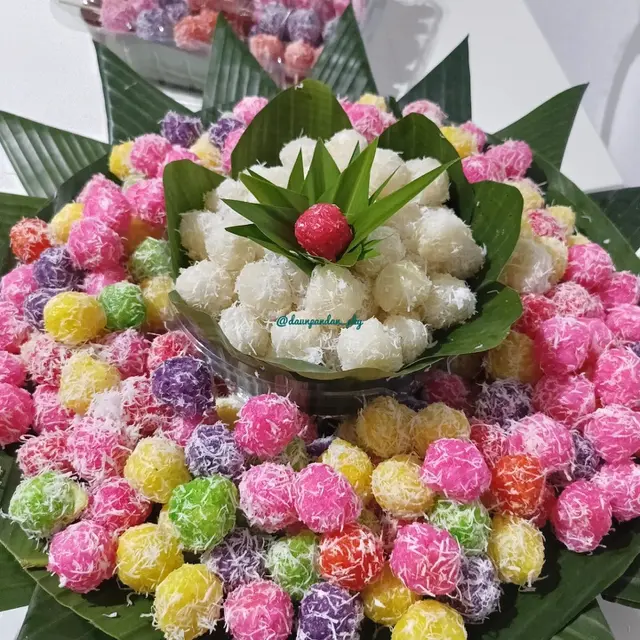 Jaga Warisan Kuliner, @daunpandan_pky Hadirkan Aneka Paket Tampah Jajanan Tradisional