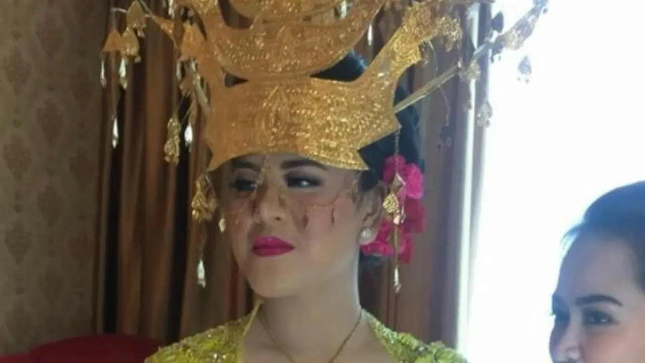 Intip Dulu Cantiknya Kahiyang Ayu dalam Balutan Kebaya Hijau
