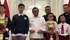 Pramono Minta Robot Karya Pelajar Tak Berhenti di Lomba