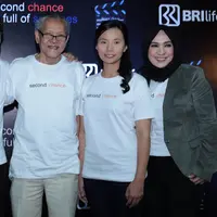 Sekitar 500 orang akan dilibatkan dalam pembuatan dua film pendek sutradara Livi Zheng. Film pendek berjudul Life is Full of Surprises dan Second Chance itu akan syuting di Sukabumi, Jawa Barat.(Deki Prayoga/Bintang.com)