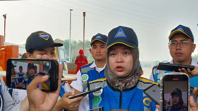 Corporate Communication and Community Development Group Head Jasa Marga Lisye Octaviana  mengatakan, tol Jakarta Cikampek II Selatan (Japek II Selatan) akan dibuka secara fungsional pada momen libur Natal dan Tahun Baru 2024. (Arief/Liputan6.com)