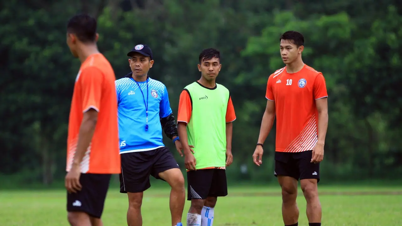 Pelatih Arema FC Joko Susilo