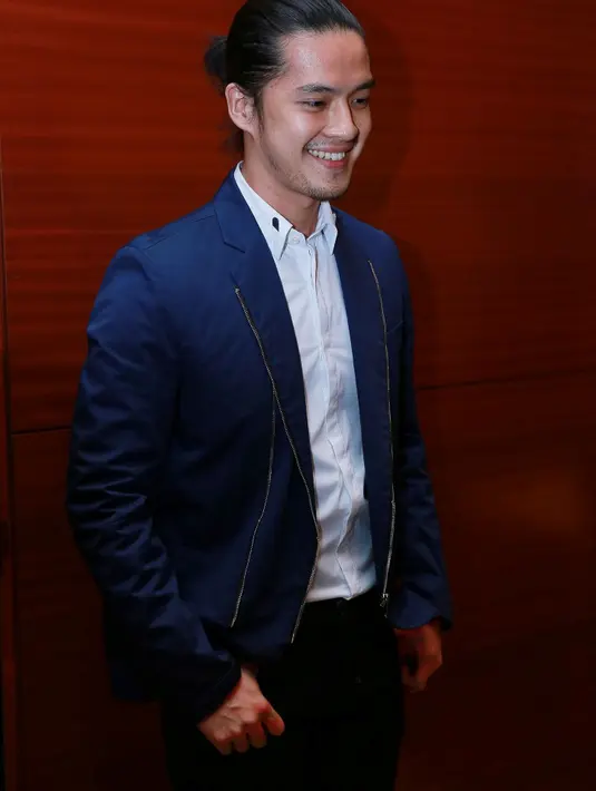 Menyenangkan jadi seorang publik figur karena baik melalui lagu maupun tontonan di televisi dan layar lebar, semua orang bisa menikmati dan terhibur karenanya.  (Galih W. Satria/Bintang.com)