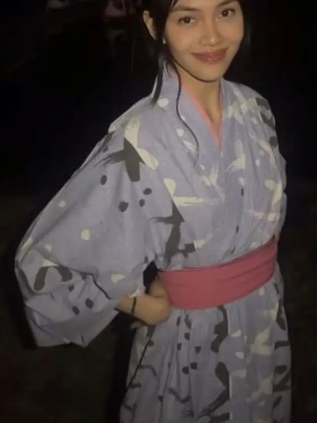 Keluarga Anjasmara dan Dian Nitami Liburan.