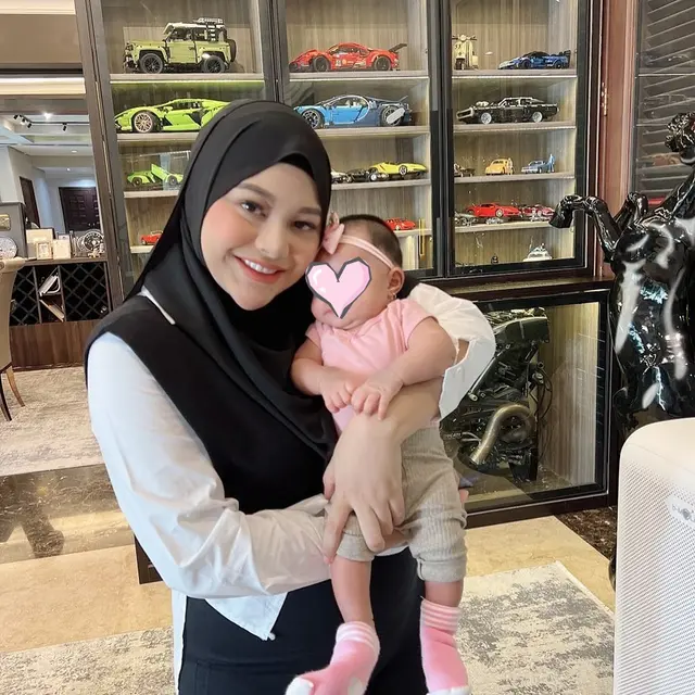 Bayi 6 Artis Ini Jadi Cucu Pertama di Keluarga, Anggota Kesayangan