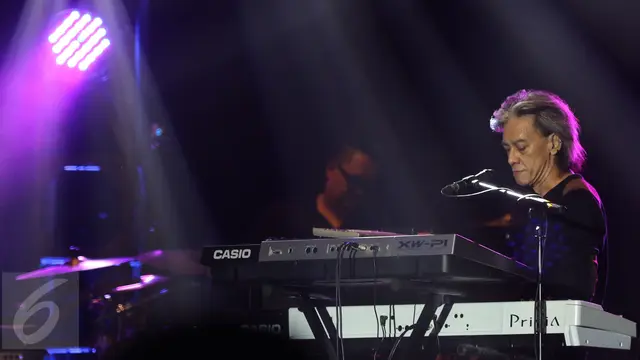 20160402-Fariz RM Buka Kemeriahan Konser Matt Bianco di Jakarta