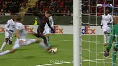 Beritan video momen penyelamatan David Ospina pada laga Ostersunds vs Arsenal di Liga Europa 2017-2018. This video presented by BallBall.