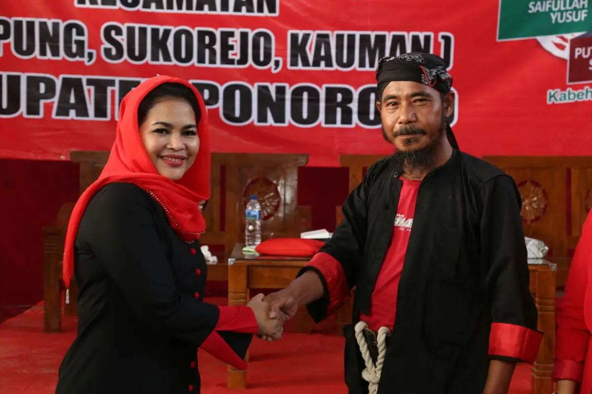 Calon Wakil Gubernur Jawa Timur Puti Guntur Soekarno