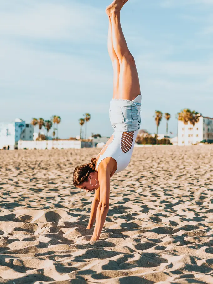 [Fimela] Ilustrasi Yoga