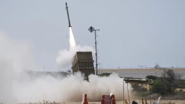 Iron Dome Israel Cegat Tembakan Roket dari Jalur Gaza