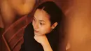 Nampaknya, Putri Marino merupakan penggemar warna hitam. Pemain film 'Posesif' ini kerap memakai baju hitam dalam berbagai kesempatan. Dari bergaya formal hingga casual, penampilan ibu dari Surinala ini terlihat memukau. (Liputan6.com/IG/@putrimarino)