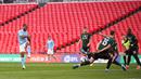 Begitu pun dengan Raheem Sterling yang tampil apik dalam pertandingan ini, namun sampai wasit meniup peluit panjang skor tipis 1-0 tidak berubah dan mengantar Man City jadi juara Carabao Cup 2020/21. (Foto: AFP/Pool/Carl Recine)