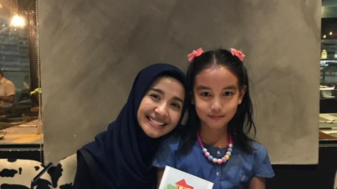 Angie Virgin: Insting Keibuan Laudya Cynthia Bella Tinggi 