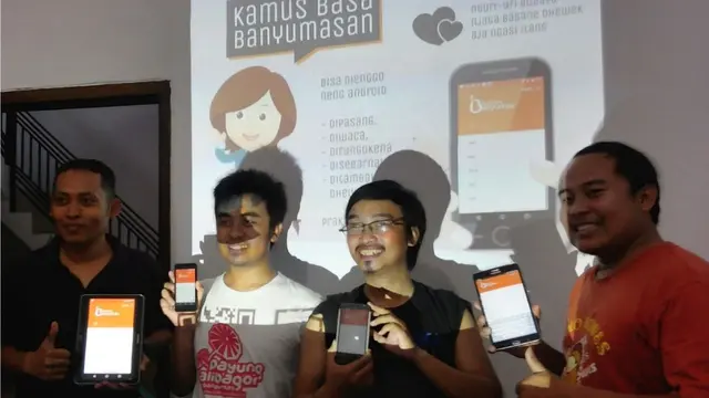 Tim pengembang Aplikasi Kamus Basa Banyumasan. (Foto: Liputan6.com/Muhamad Ridlo)