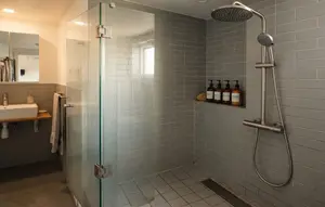 Jarak Tinggi Shower dari Lantai, Ketahui Standar Ketinggiannya